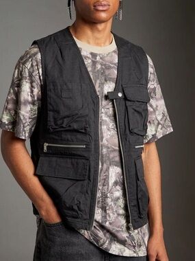 Urban Outfitters Utility Vest in Black YKK zippers